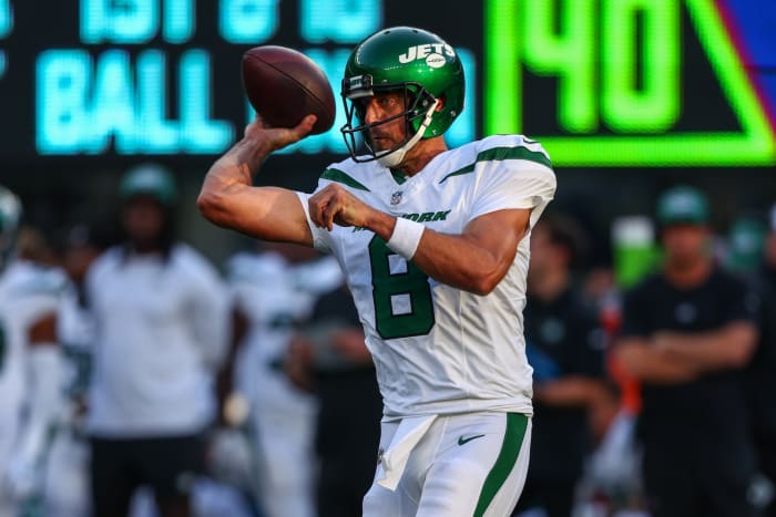 Aaron Rodgers made his Jets' debut Saturday against the Giants in the final preseason game for both teams.